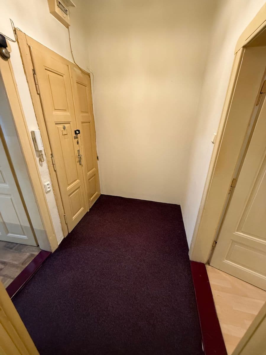 Pronájem bytu 1+1 39 m², Francouzská, Praha, Praha Pronájem bytu 1+1 39 m², Francouzská, Praha, Praha