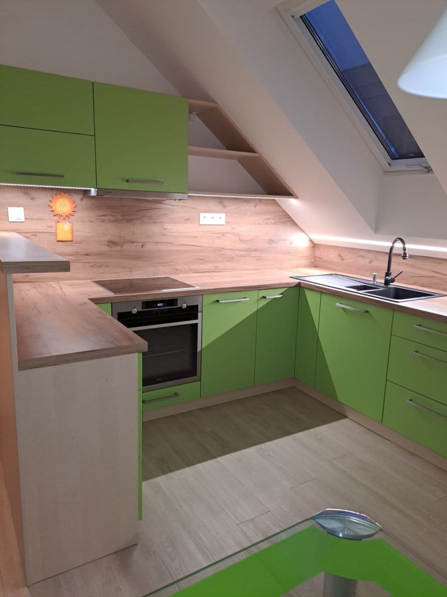 Pronájem bytu 2+1 65 m², Na Zahrádkách, Šlapanice, Jihomoravský kraj Pronájem bytu 2+1 65 m², Na Zahrádkách, Šlapanice, Jihomoravský kraj