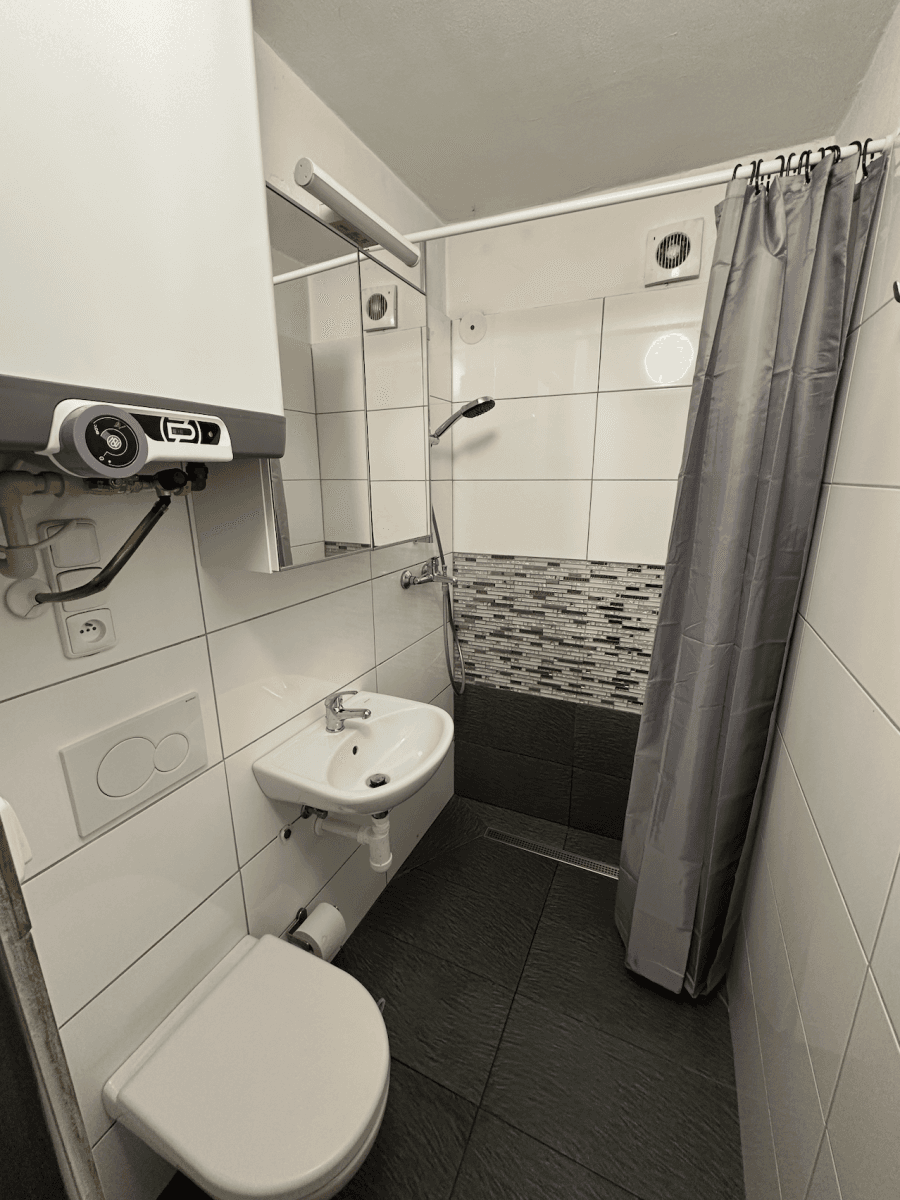 Pronájem bytu 1+kk 20 m², Hřebenová, Praha, Praha Pronájem bytu 1+kk 20 m², Hřebenová, Praha, Praha