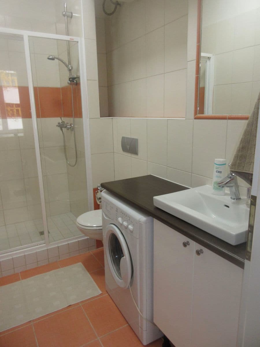 Pronájem bytu 1+kk 29 m², Ostrovského, Praha, Praha Pronájem bytu 1+kk 29 m², Ostrovského, Praha, Praha