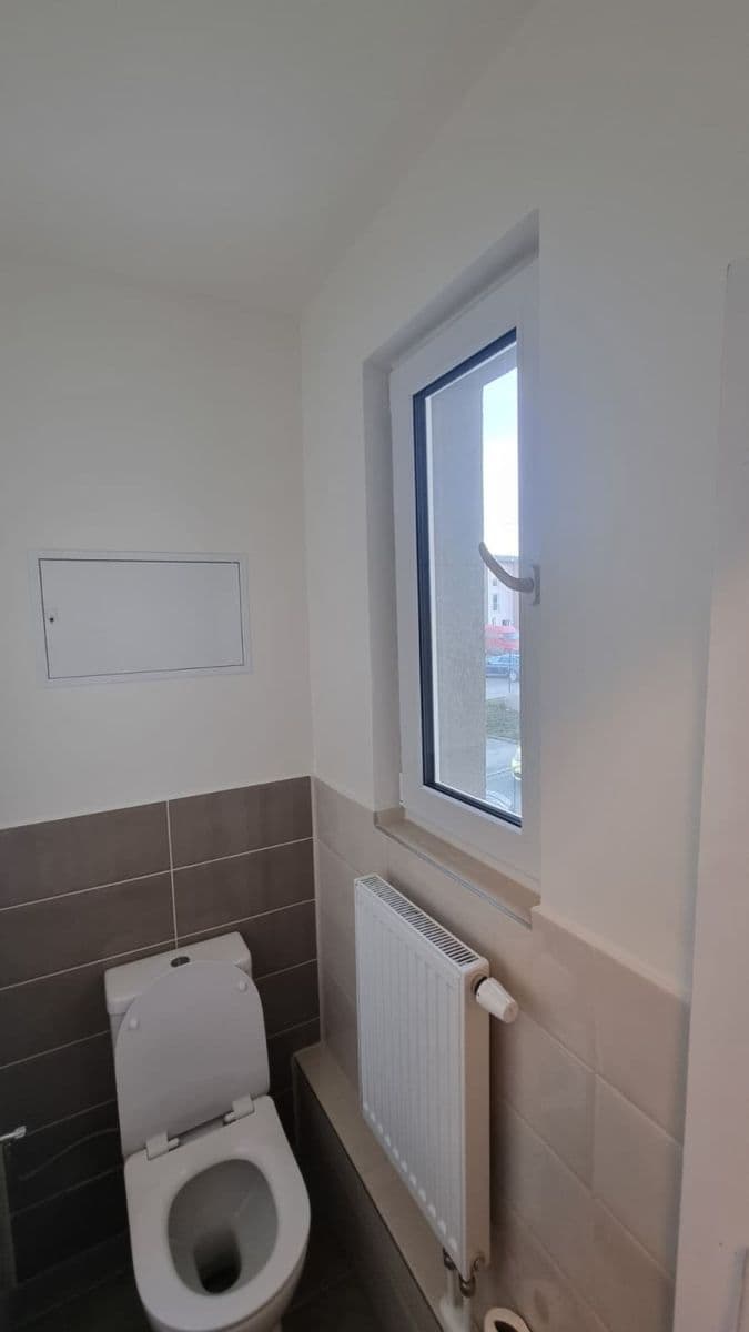 Pronájem bytu 1+kk 37 m², Nehvizdy, Středočeský kraj Pronájem bytu 1+kk 37 m², Nehvizdy, Středočeský kraj