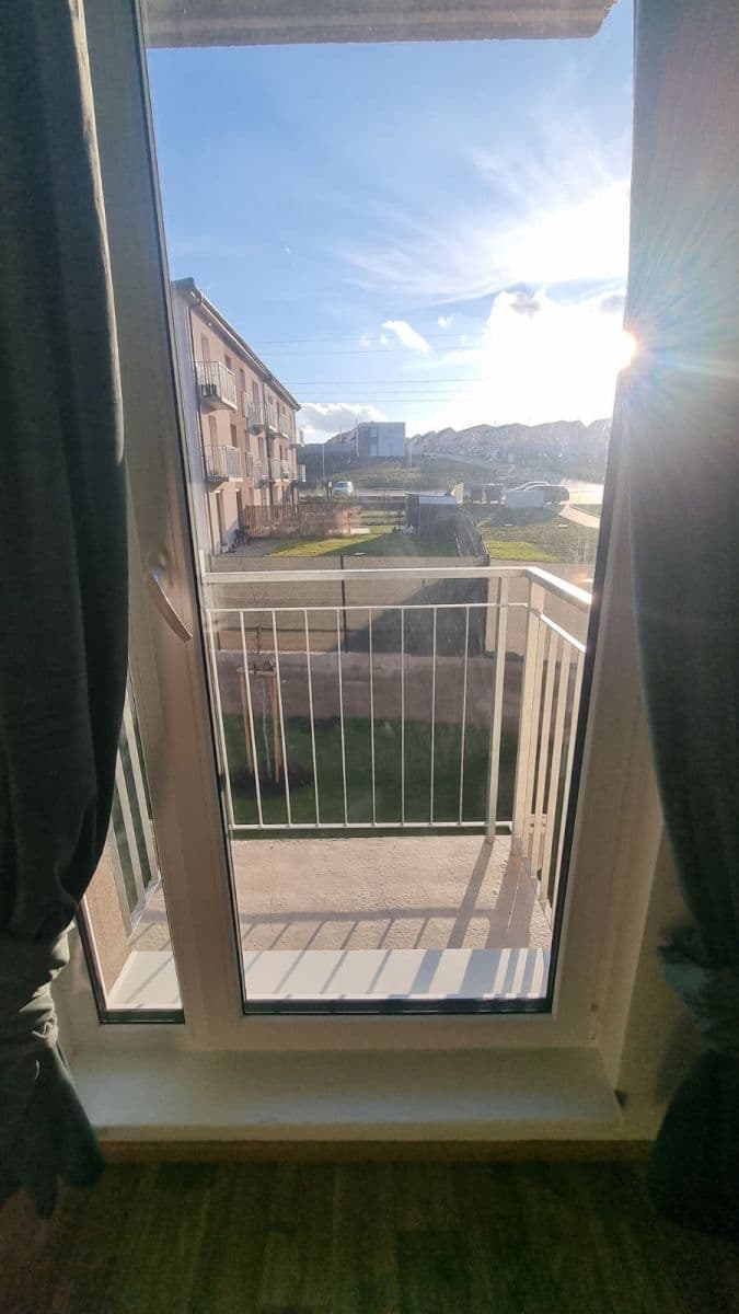 Pronájem bytu 1+kk 37 m², Nehvizdy, Středočeský kraj Pronájem bytu 1+kk 37 m², Nehvizdy, Středočeský kraj