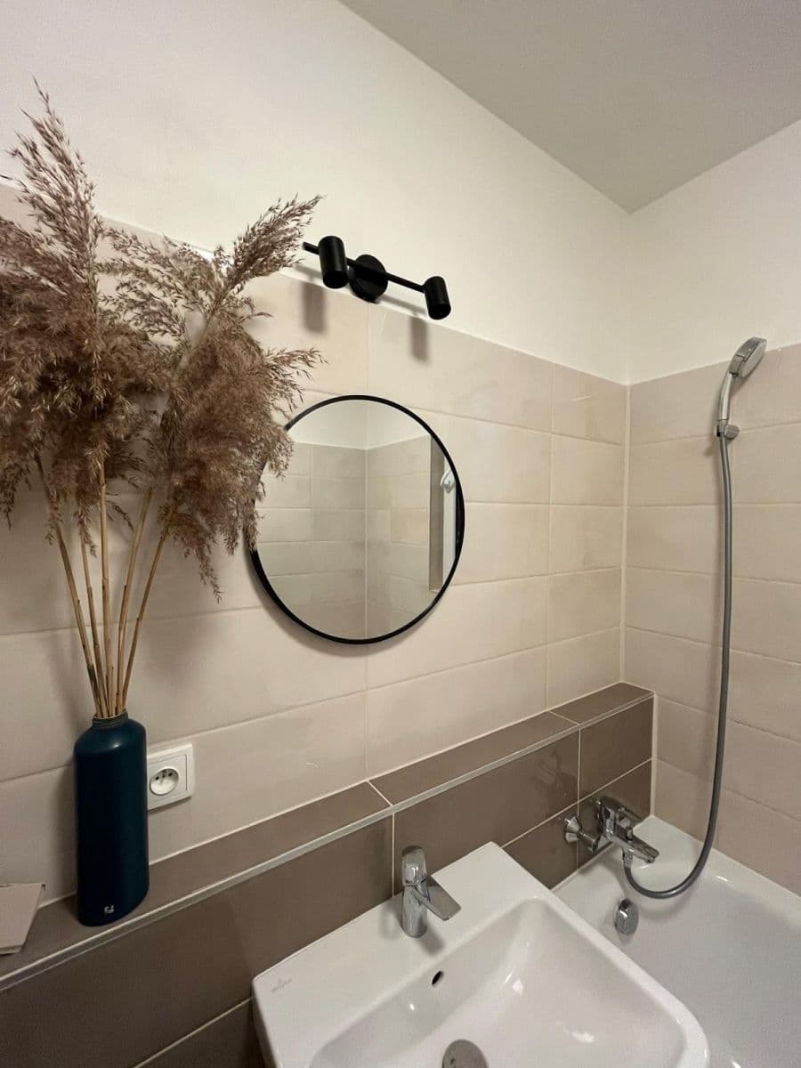 Pronájem bytu 1+kk 37 m², Nehvizdy, Středočeský kraj Pronájem bytu 1+kk 37 m², Nehvizdy, Středočeský kraj