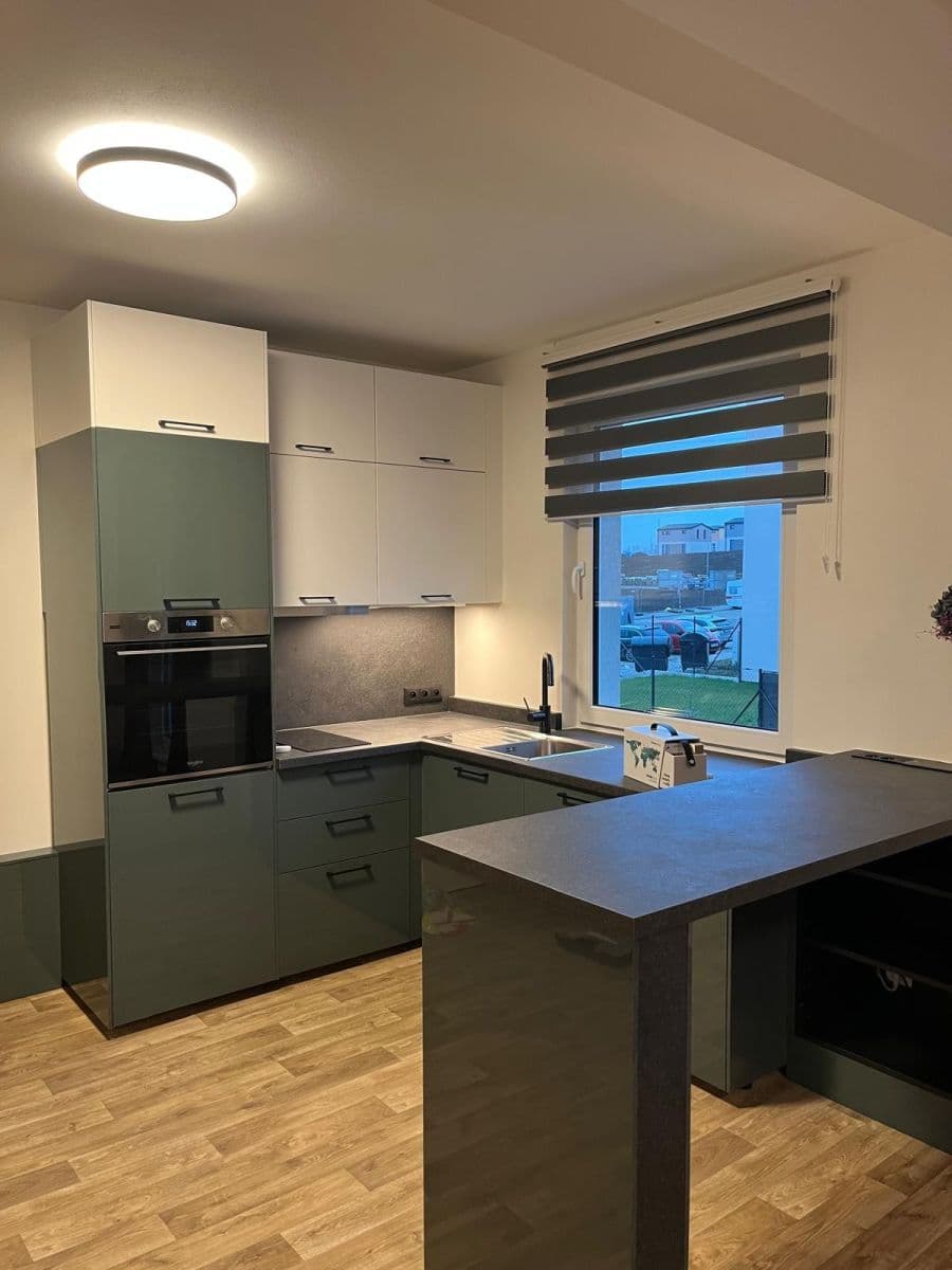 Pronájem bytu 1+kk 37 m², Nehvizdy, Středočeský kraj Pronájem bytu 1+kk 37 m², Nehvizdy, Středočeský kraj