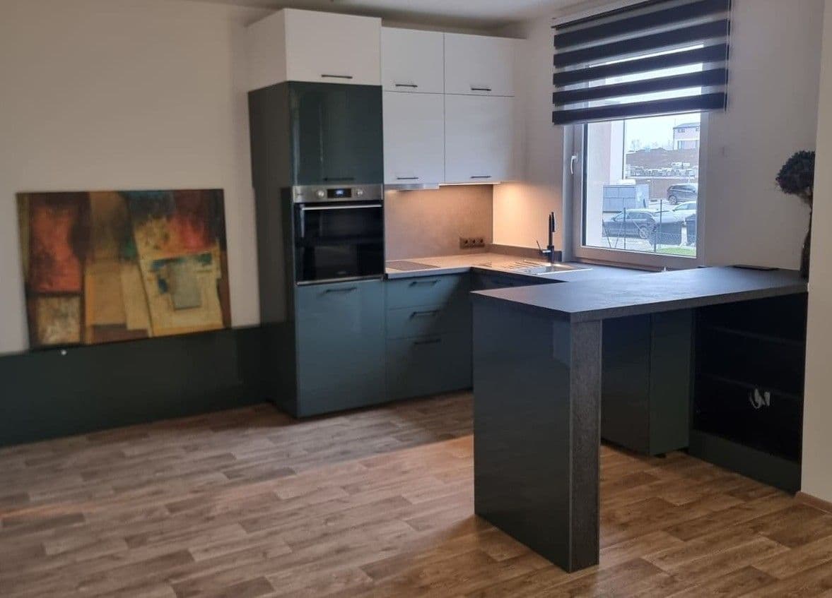 Pronájem bytu 1+kk 37 m², Nehvizdy, Středočeský kraj Pronájem bytu 1+kk 37 m², Nehvizdy, Středočeský kraj