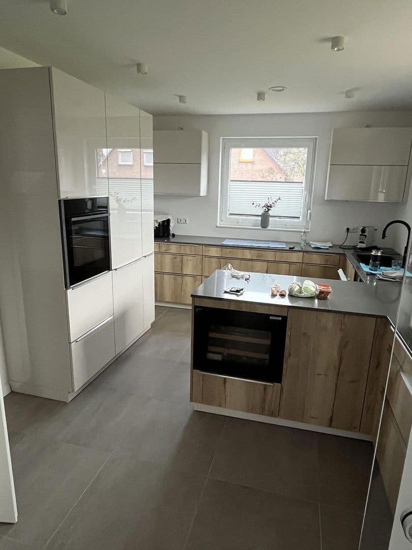 Pronájem domu 146 m², pozemek 750 m², Lübeck, Šlesvicko-Holštýnsko Pronájem domu 146 m², pozemek 750 m², Lübeck, Šlesvicko-Holštýnsko