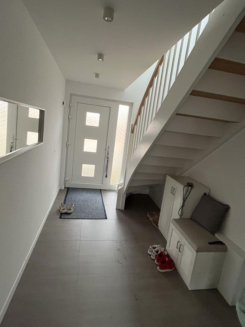 Pronájem domu 146 m², pozemek 750 m², Lübeck, Šlesvicko-Holštýnsko Pronájem domu 146 m², pozemek 750 m², Lübeck, Šlesvicko-Holštýnsko