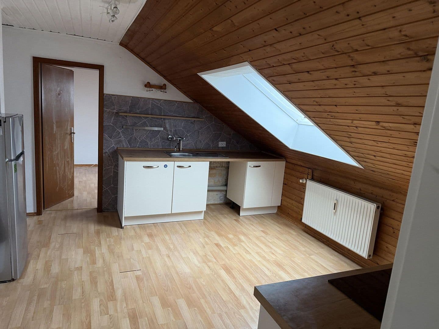 Pronájem bytu 3+1 47 m², Am Kronenburger Hof 15, Dossenheim, Bádensko-Württembersko Pronájem bytu 3+1 47 m², Am Kronenburger Hof 15, Dossenheim, Bádensko-Württembersko