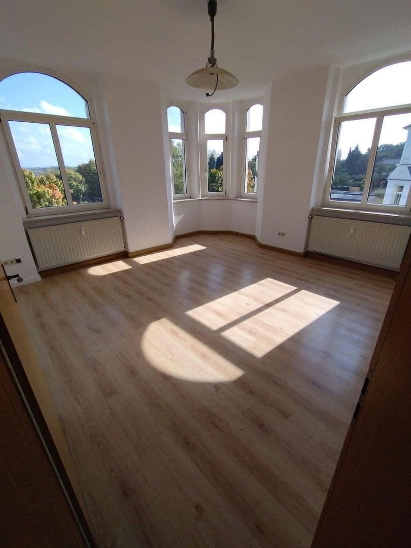 Pronájem bytu 2+1 60 m², Haselbrunner Str. 73, Plauen, Sasko Pronájem bytu 2+1 60 m², Haselbrunner Str. 73, Plauen, Sasko