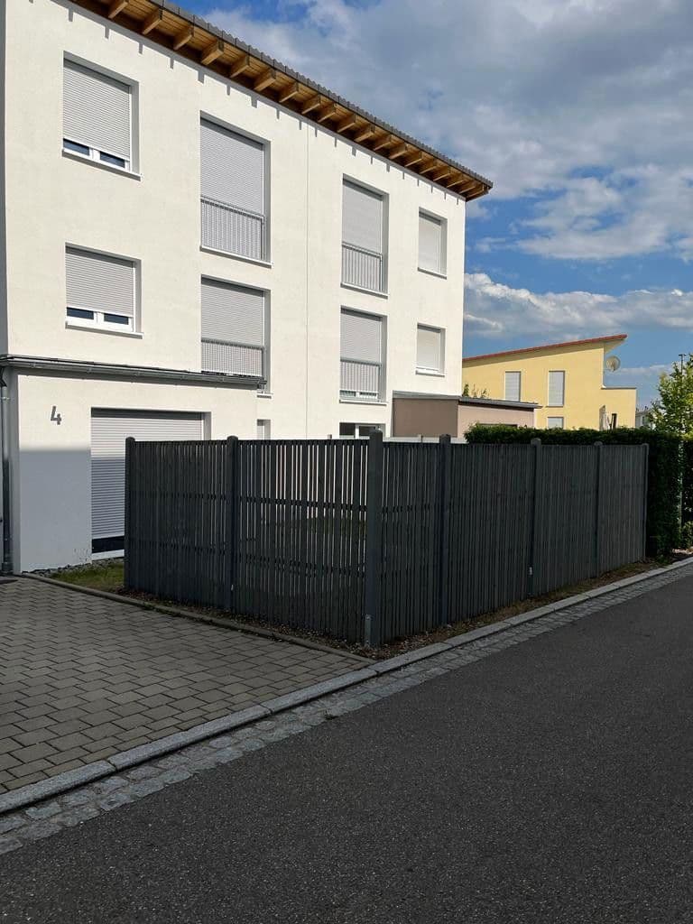 Pronájem domu 149 m², pozemek 220 m², Vogelbeergweg 4, Ehningen, Bádensko-Württembersko Pronájem domu 149 m², pozemek 220 m², Vogelbeergweg 4, Ehningen, Bádensko-Württembersko
