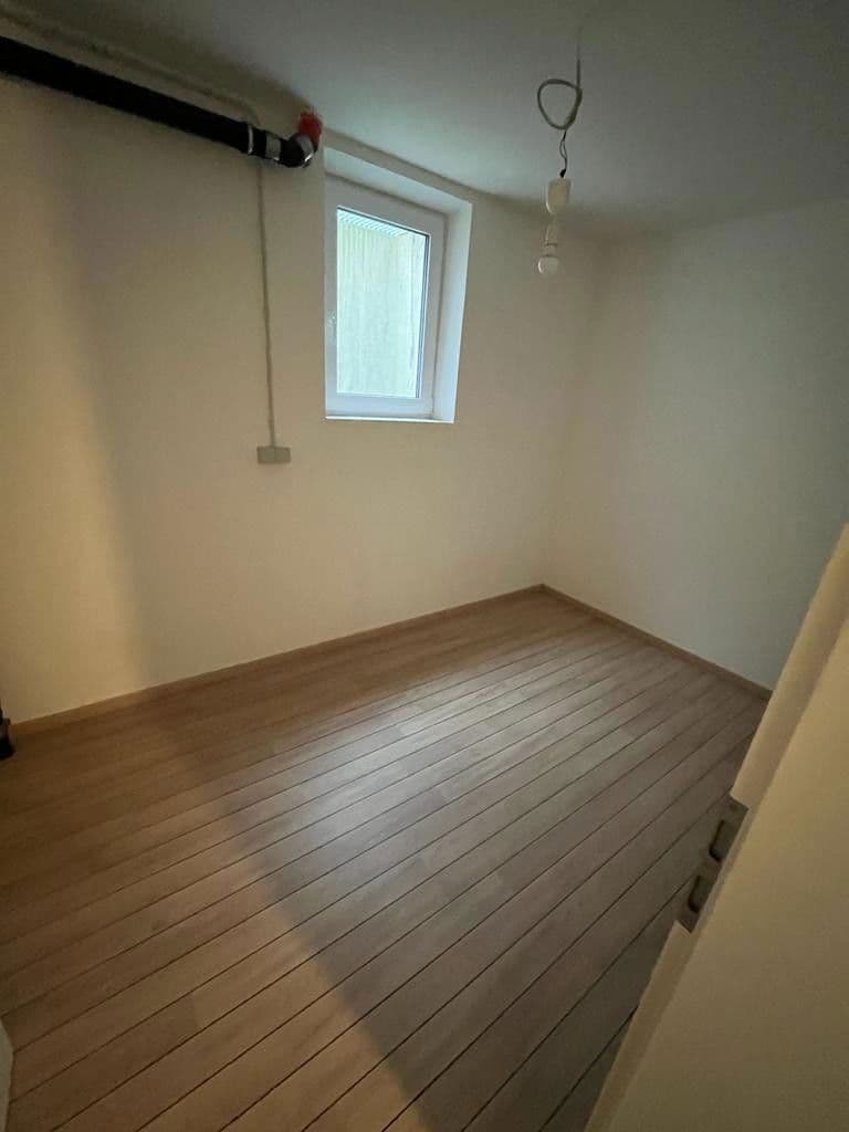 Pronájem domu 149 m², pozemek 220 m², Vogelbeergweg 4, Ehningen, Bádensko-Württembersko Pronájem domu 149 m², pozemek 220 m², Vogelbeergweg 4, Ehningen, Bádensko-Württembersko