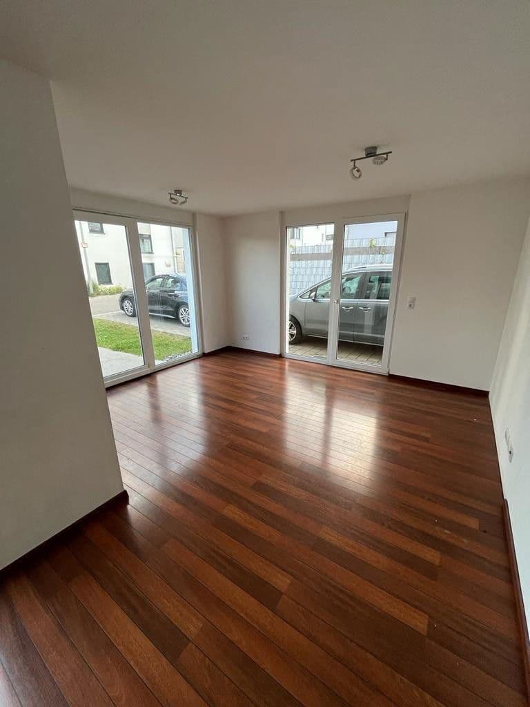 Pronájem domu 149 m², pozemek 220 m², Vogelbeergweg 4, Ehningen, Bádensko-Württembersko Pronájem domu 149 m², pozemek 220 m², Vogelbeergweg 4, Ehningen, Bádensko-Württembersko