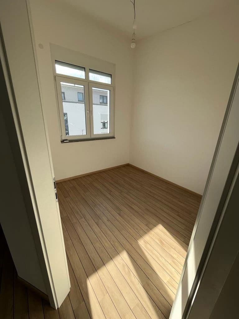 Pronájem domu 149 m², pozemek 220 m², Vogelbeergweg 4, Ehningen, Bádensko-Württembersko Pronájem domu 149 m², pozemek 220 m², Vogelbeergweg 4, Ehningen, Bádensko-Württembersko