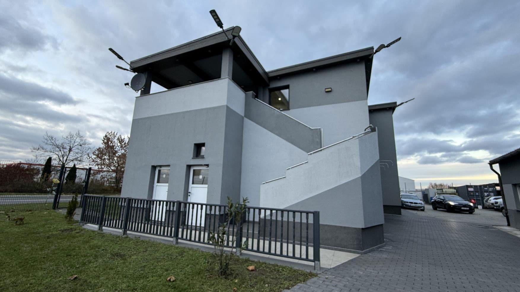 Prodej nebytového prostoru 1.582 m², Hilchenbacherstrasse 15, Krostitz, Sasko Prodej nebytového prostoru 1.582 m², Hilchenbacherstrasse 15, Krostitz, Sasko