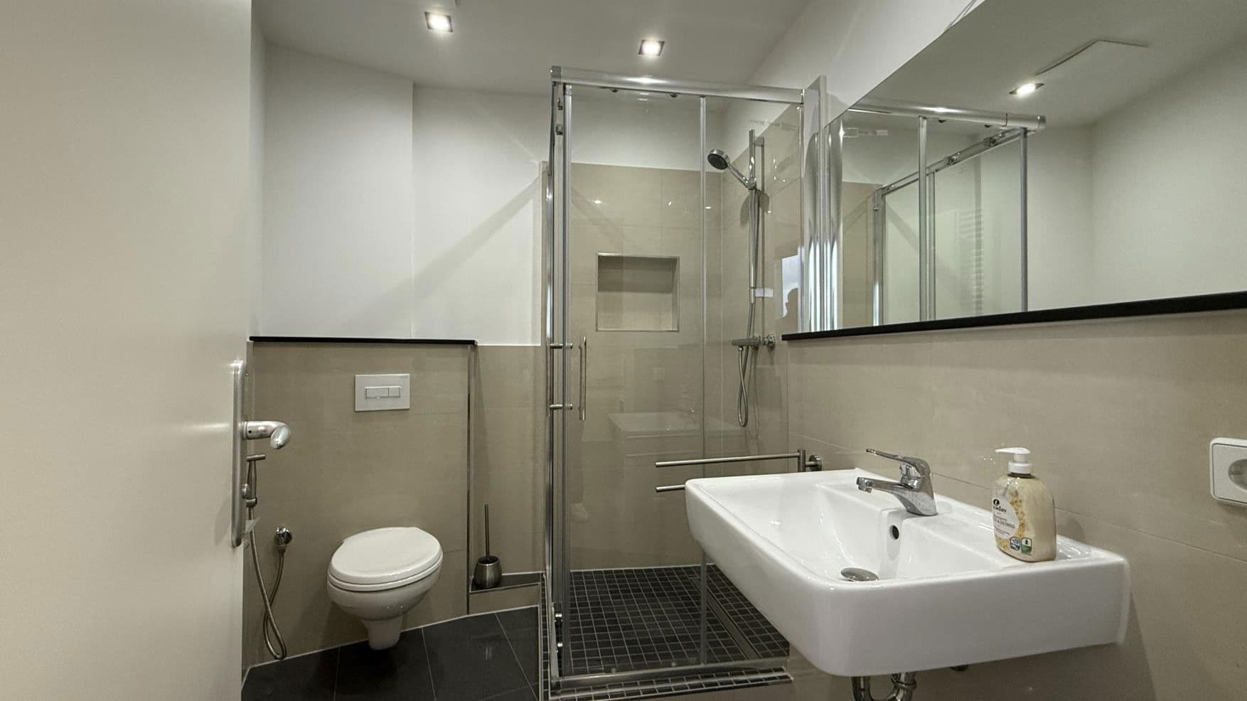 Prodej nebytového prostoru 1.582 m², Hilchenbacherstrasse 15, Krostitz, Sasko Prodej nebytového prostoru 1.582 m², Hilchenbacherstrasse 15, Krostitz, Sasko