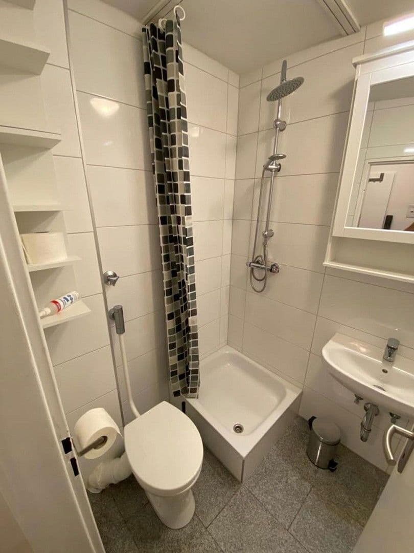 Pronájem bytu 1+1 28 m², Dieselstraße 26, Wiesbaden, Hessen Pronájem bytu 1+1 28 m², Dieselstraße 26, Wiesbaden, Hessen