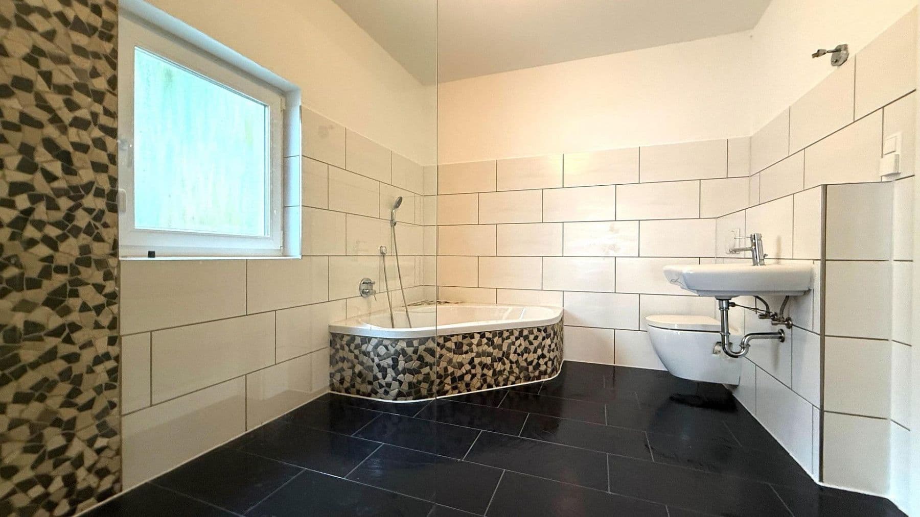 Prodej domu 220 m², pozemek 421 m², Im grünen Winkel 2, Landau, Porýní-Falc Prodej domu 220 m², pozemek 421 m², Im grünen Winkel 2, Landau, Porýní-Falc