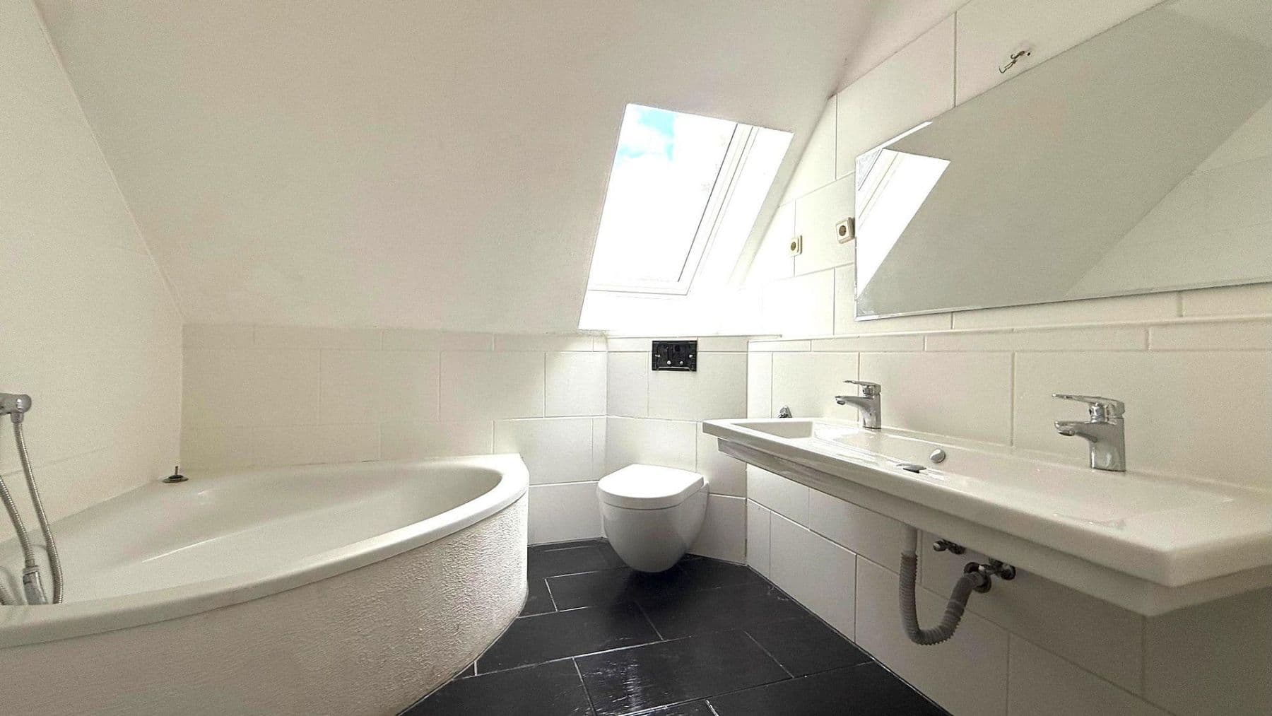 Prodej domu 220 m², pozemek 421 m², Im grünen Winkel 2, Landau, Porýní-Falc Prodej domu 220 m², pozemek 421 m², Im grünen Winkel 2, Landau, Porýní-Falc