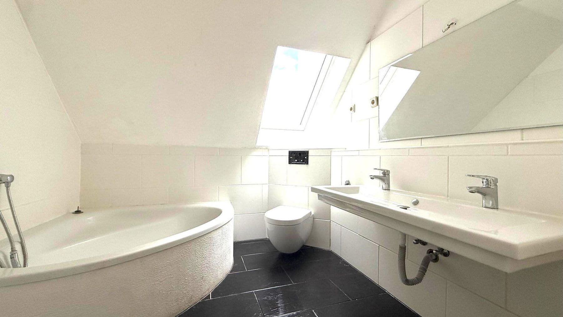 Prodej domu 220 m², pozemek 421 m², Im grünen Winkel 2, Landau, Porýní-Falc Prodej domu 220 m², pozemek 421 m², Im grünen Winkel 2, Landau, Porýní-Falc