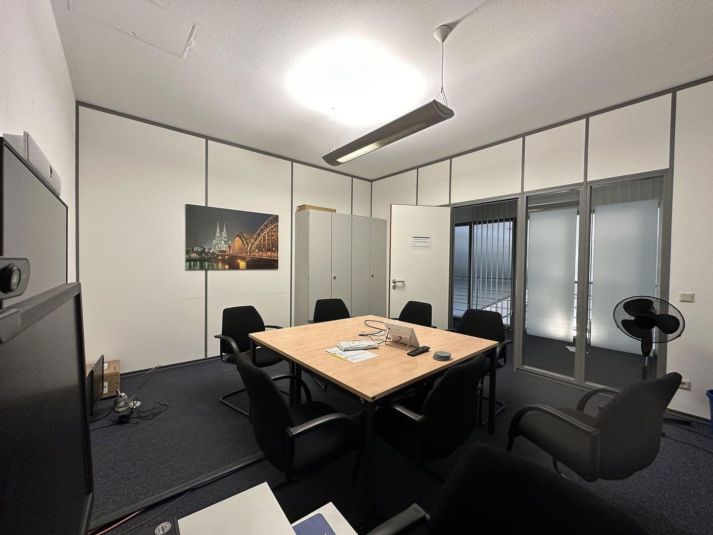 Pronájem kanceláře 500 m², Graf-Zeppelin-Str 8, Köln, Severní Porýní-Vestfálsko Pronájem kanceláře 500 m², Graf-Zeppelin-Str 8, Köln, Severní Porýní-Vestfálsko