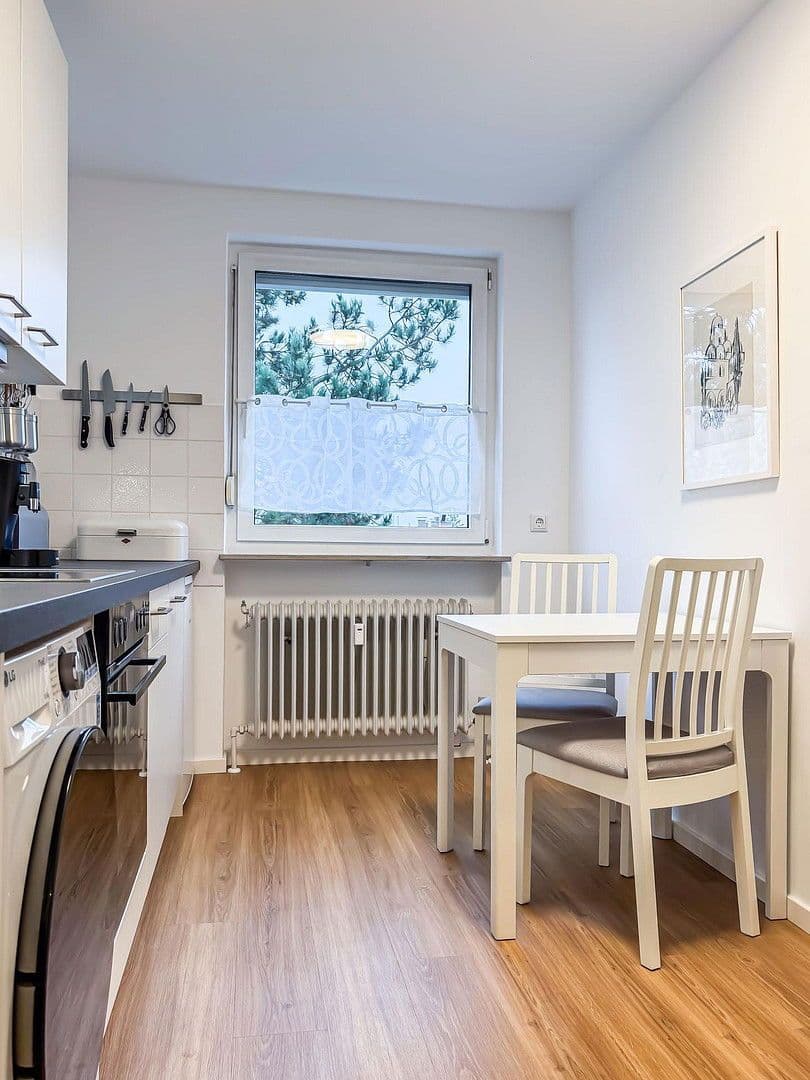 Pronájem bytu 34 m², Steinforststr. 38, Erlangen, Bavorsko Pronájem bytu 34 m², Steinforststr. 38, Erlangen, Bavorsko