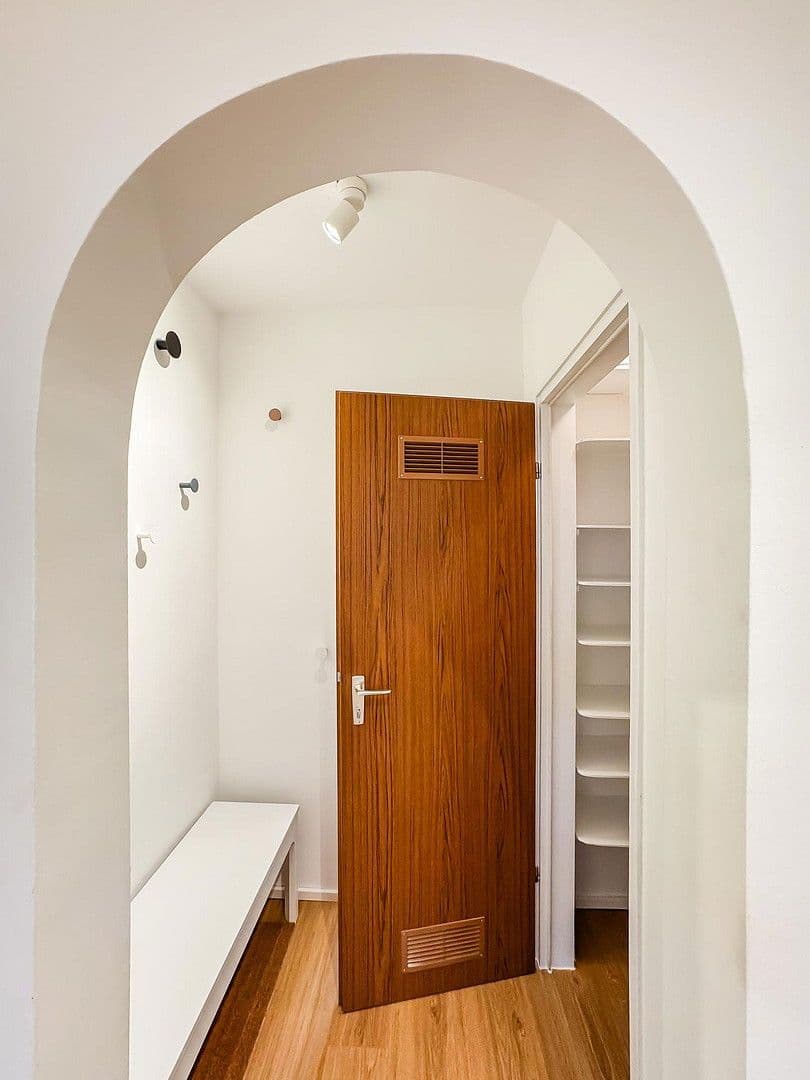 Pronájem bytu 34 m², Steinforststr. 38, Erlangen, Bavorsko Pronájem bytu 34 m², Steinforststr. 38, Erlangen, Bavorsko