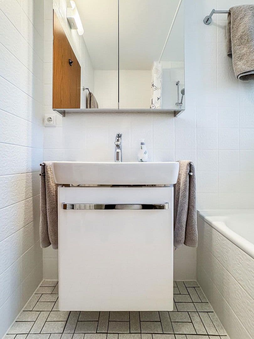 Pronájem bytu 34 m², Steinforststr. 38, Erlangen, Bavorsko Pronájem bytu 34 m², Steinforststr. 38, Erlangen, Bavorsko