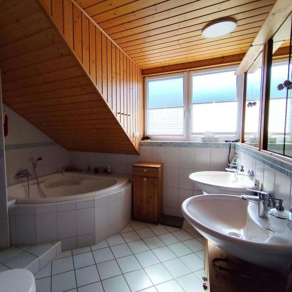 Prodej domu 173 m², pozemek 374 m², Ihringen, Bádensko-Württembersko Prodej domu 173 m², pozemek 374 m², Ihringen, Bádensko-Württembersko