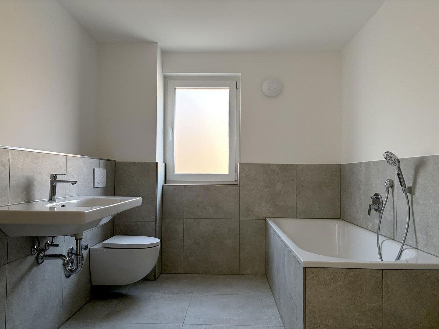 Pronájem bytu 3+1 70 m², Mauerbergstr. 83, Baden-Baden, Bádensko-Württembersko Pronájem bytu 3+1 70 m², Mauerbergstr. 83, Baden-Baden, Bádensko-Württembersko