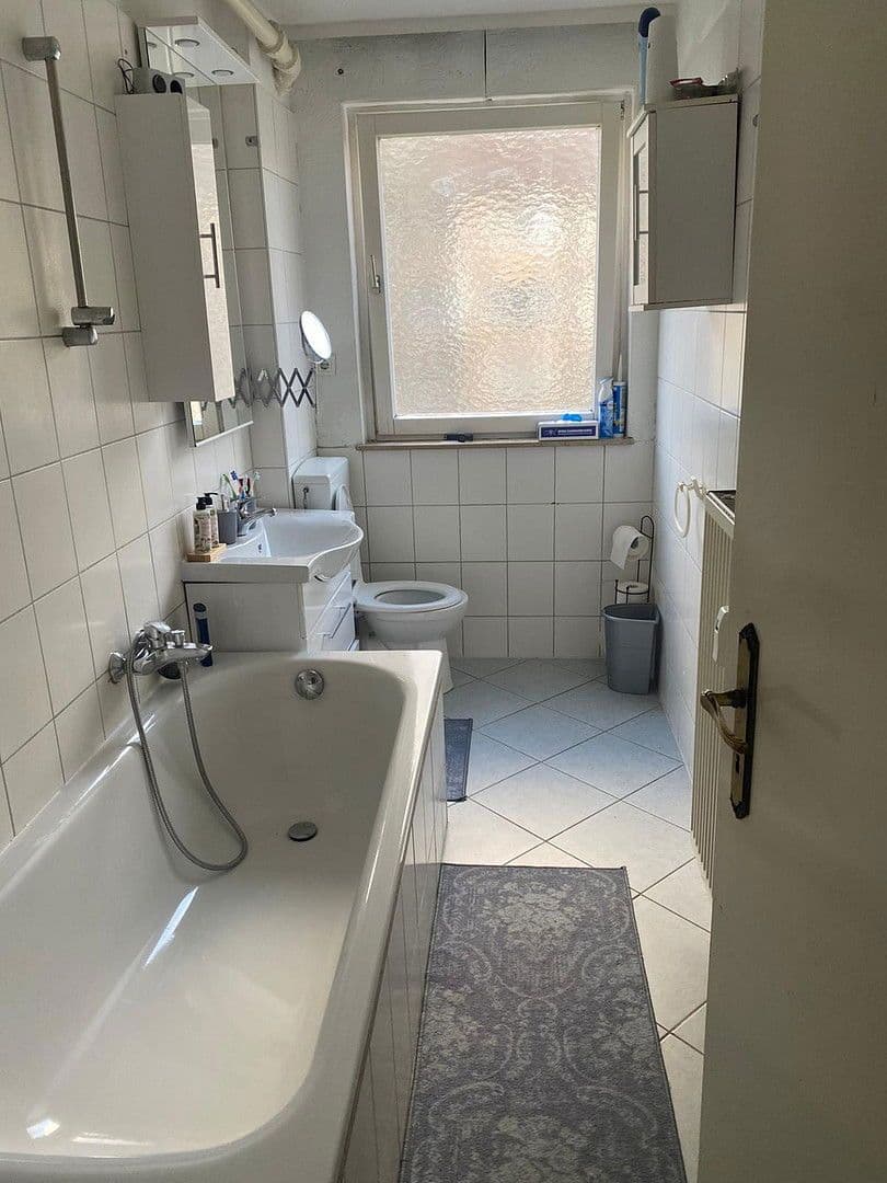 Pronájem bytu 3+1 72 m², Schwarzerlenweg 60, Frankfurt, Hessen Pronájem bytu 3+1 72 m², Schwarzerlenweg 60, Frankfurt, Hessen