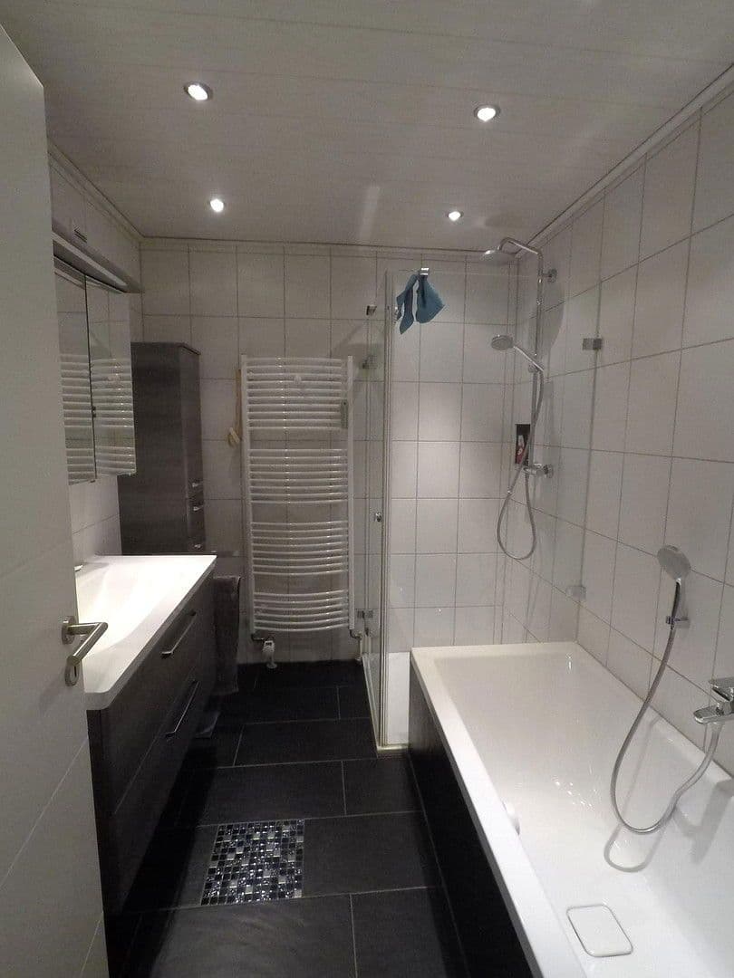 Prodej bytu 3+1 81 m², Königsbrunn, Bavorsko Prodej bytu 3+1 81 m², Königsbrunn, Bavorsko