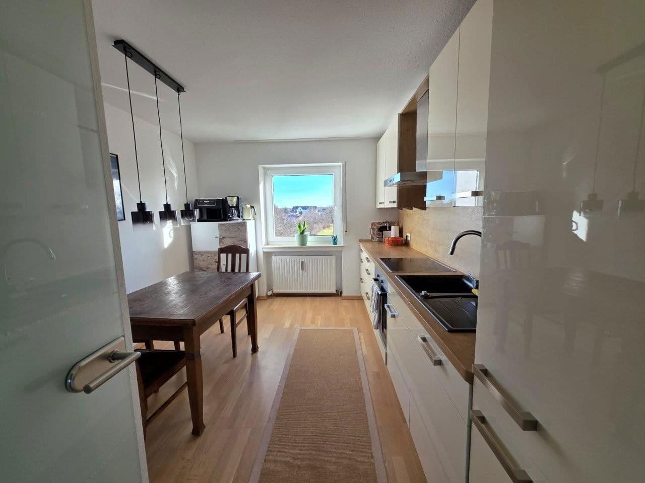 Prodej bytu 3+1 81 m², Königsbrunn, Bavorsko Prodej bytu 3+1 81 m², Königsbrunn, Bavorsko