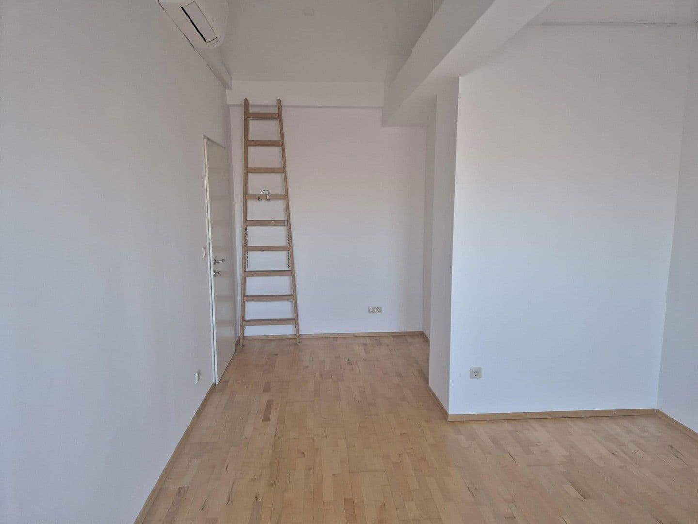 Prodej bytu 3+1 102 m², Columbusgasse 31, Wien, Wien Prodej bytu 3+1 102 m², Columbusgasse 31, Wien, Wien