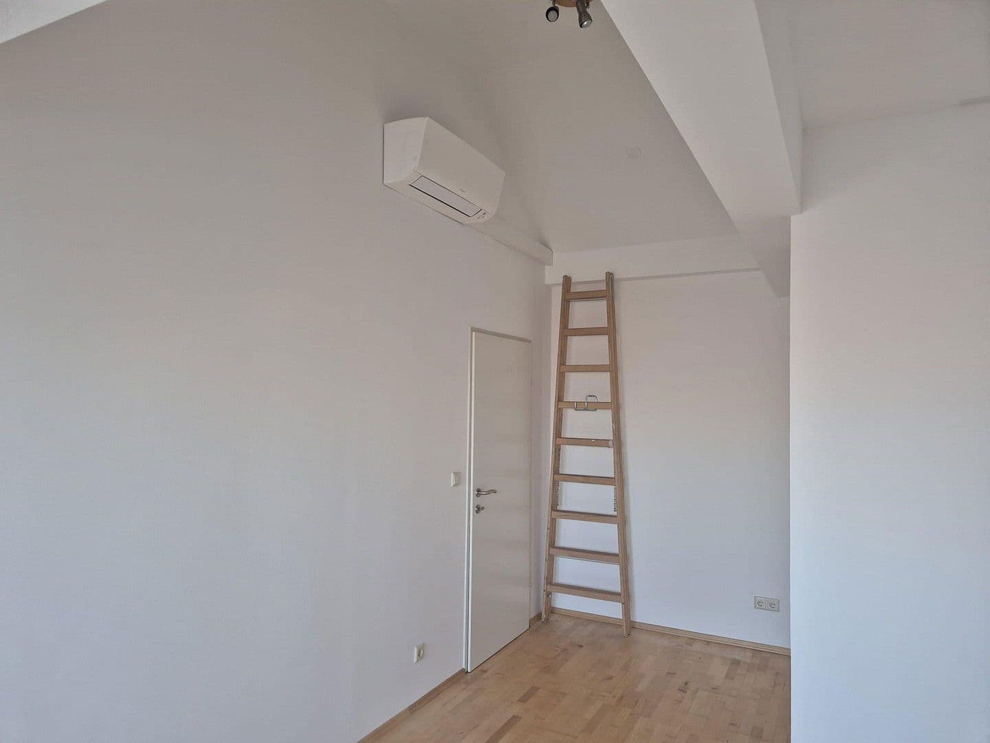 Prodej bytu 3+1 102 m², Columbusgasse 31, Wien, Wien Prodej bytu 3+1 102 m², Columbusgasse 31, Wien, Wien