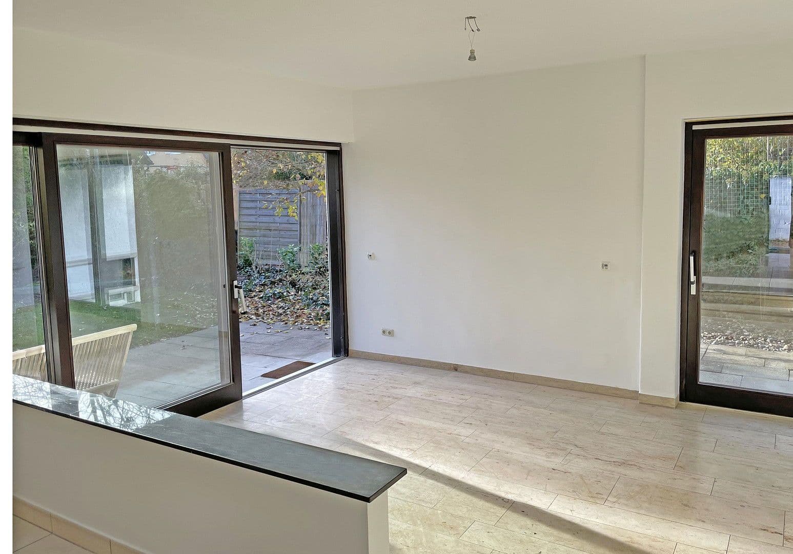 Pronájem domu 130 m², pozemek 359 m², München, Bavorsko Pronájem domu 130 m², pozemek 359 m², München, Bavorsko