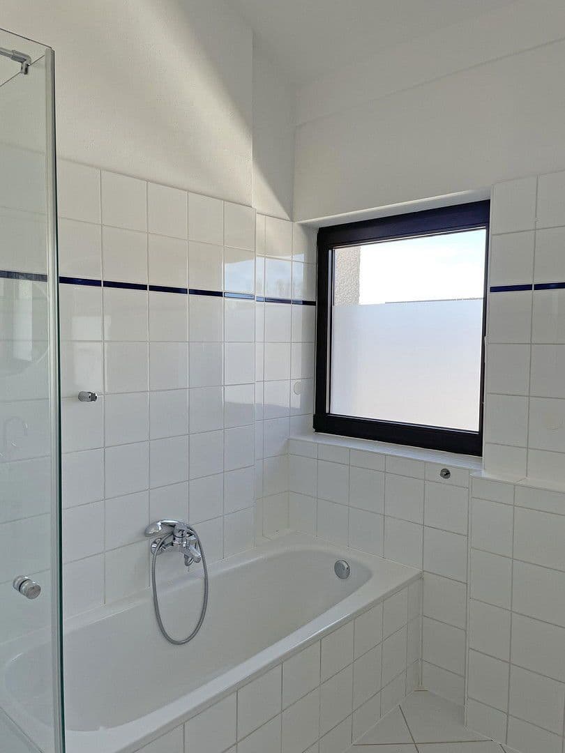 Pronájem domu 130 m², pozemek 359 m², München, Bavorsko Pronájem domu 130 m², pozemek 359 m², München, Bavorsko