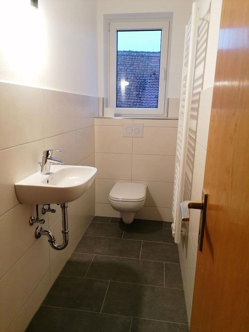 Pronájem bytu 4+1 115 m², Adelshofen, Bavorsko Pronájem bytu 4+1 115 m², Adelshofen, Bavorsko