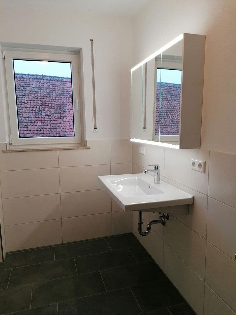 Pronájem bytu 4+1 115 m², Adelshofen, Bavorsko Pronájem bytu 4+1 115 m², Adelshofen, Bavorsko