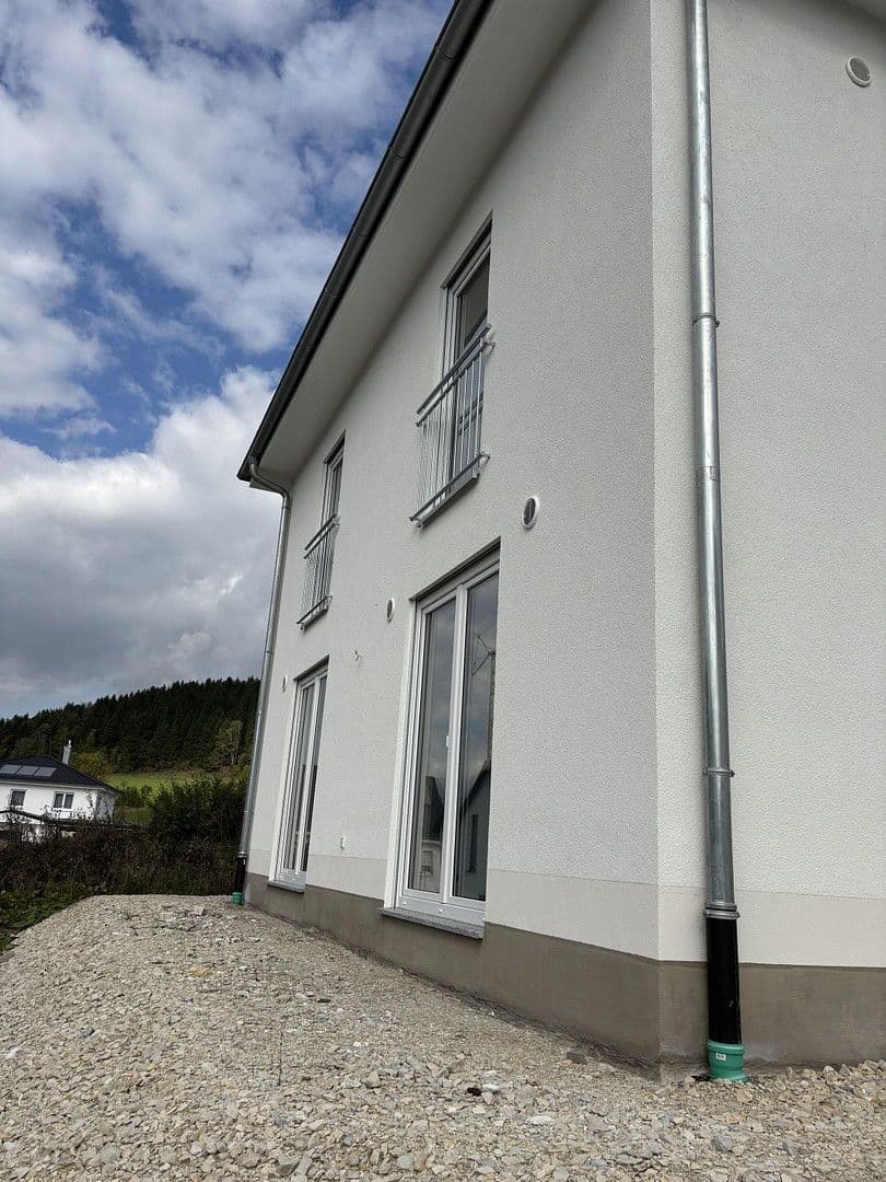 Prodej domu 124 m², pozemek 459 m², Wehingen, Bádensko-Württembersko Prodej domu 124 m², pozemek 459 m², Wehingen, Bádensko-Württembersko