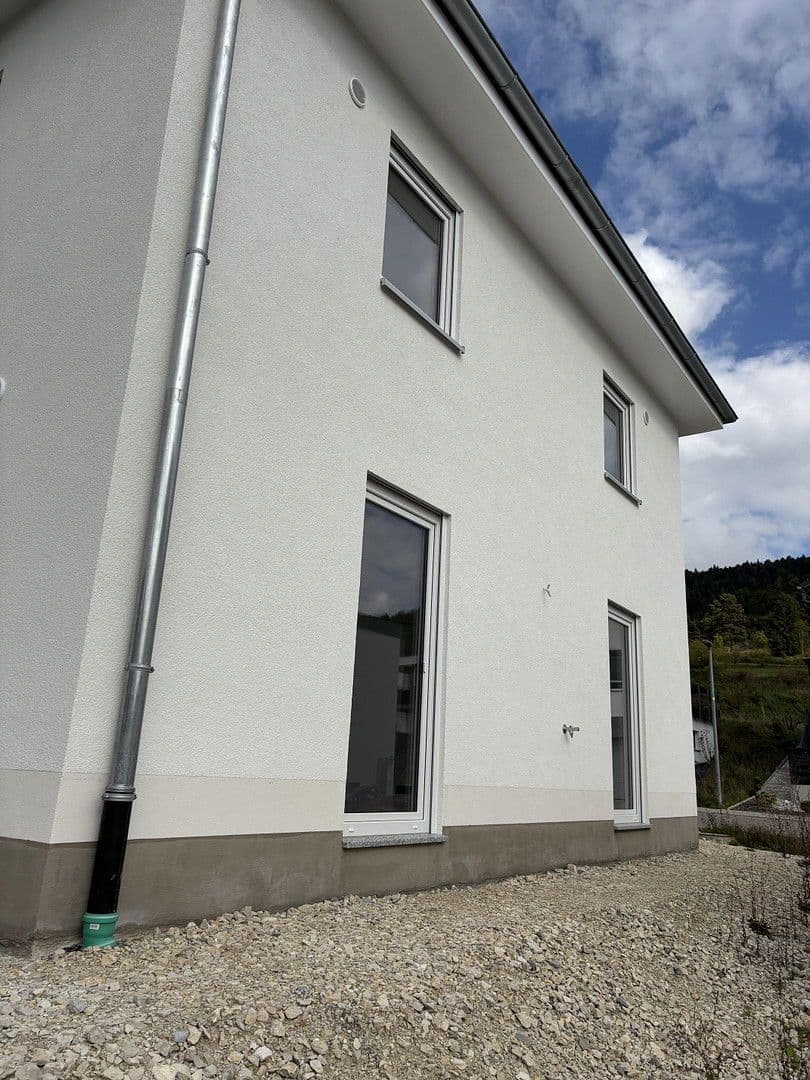 Prodej domu 124 m², pozemek 459 m², Wehingen, Bádensko-Württembersko Prodej domu 124 m², pozemek 459 m², Wehingen, Bádensko-Württembersko