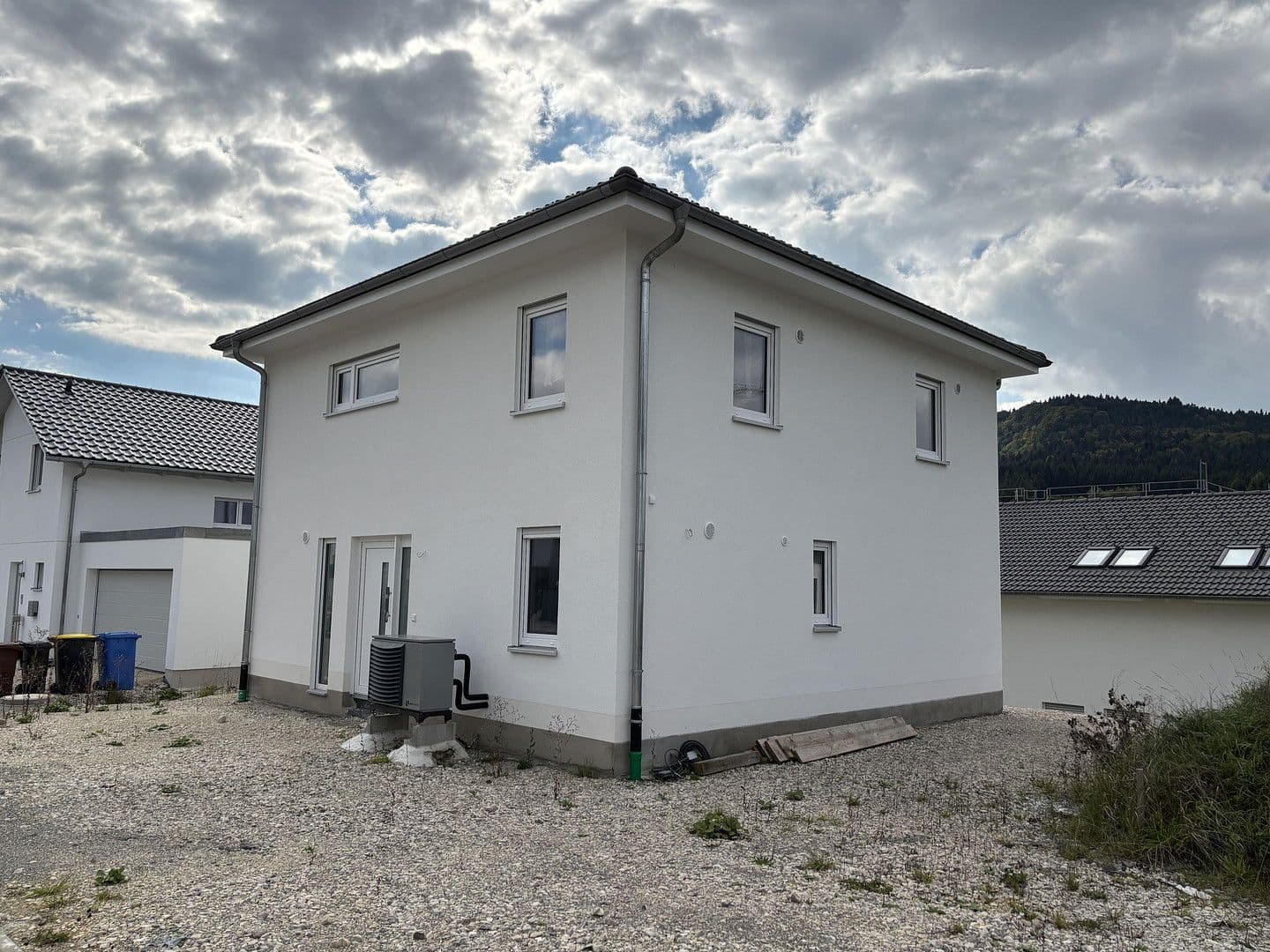 Prodej domu 124 m², pozemek 459 m², Wehingen, Bádensko-Württembersko Prodej domu 124 m², pozemek 459 m², Wehingen, Bádensko-Württembersko