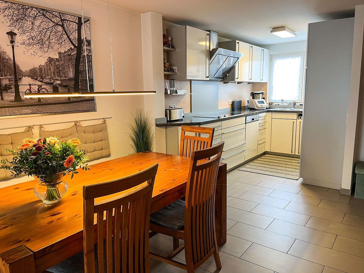 Prodej domu 149 m², pozemek 125 m², Freiberg am Neckar, Bádensko-Württembersko Prodej domu 149 m², pozemek 125 m², Freiberg am Neckar, Bádensko-Württembersko