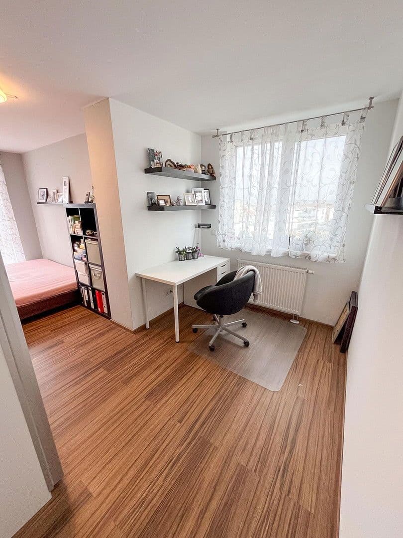 Prodej domu 149 m², pozemek 125 m², Freiberg am Neckar, Bádensko-Württembersko Prodej domu 149 m², pozemek 125 m², Freiberg am Neckar, Bádensko-Württembersko