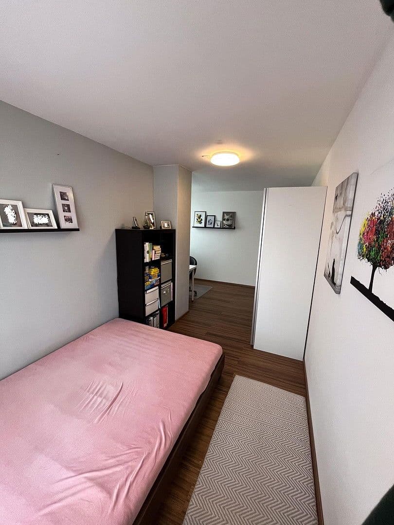 Prodej domu 149 m², pozemek 125 m², Freiberg am Neckar, Bádensko-Württembersko Prodej domu 149 m², pozemek 125 m², Freiberg am Neckar, Bádensko-Württembersko