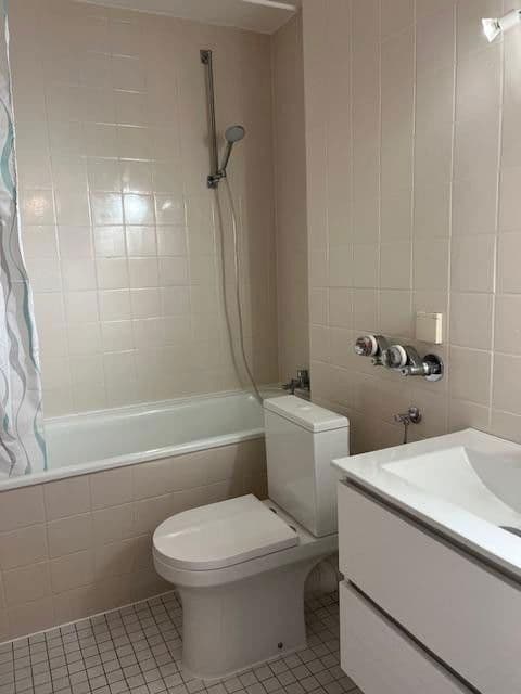 Pronájem bytu 1+1 33 m², Görlitzer Straße, Neuss, Severní Porýní-Vestfálsko Pronájem bytu 1+1 33 m², Görlitzer Straße, Neuss, Severní Porýní-Vestfálsko