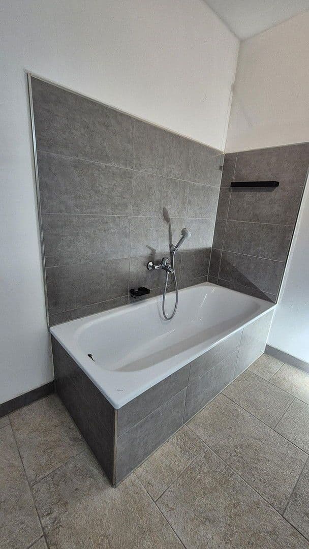 Pronájem bytu 3+kk 105 m², Worms, Porýní-Falc Pronájem bytu 3+kk 105 m², Worms, Porýní-Falc