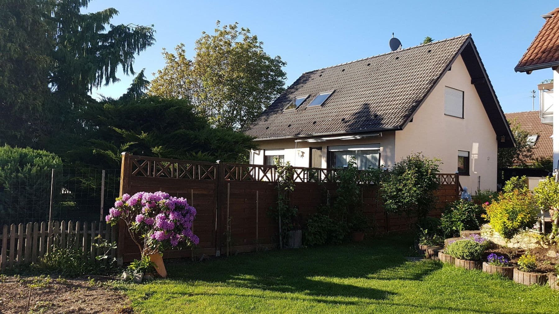 Prodej domu 159 m², pozemek 724 m², Ehrenkirchen, Bádensko-Württembersko Prodej domu 159 m², pozemek 724 m², Ehrenkirchen, Bádensko-Württembersko