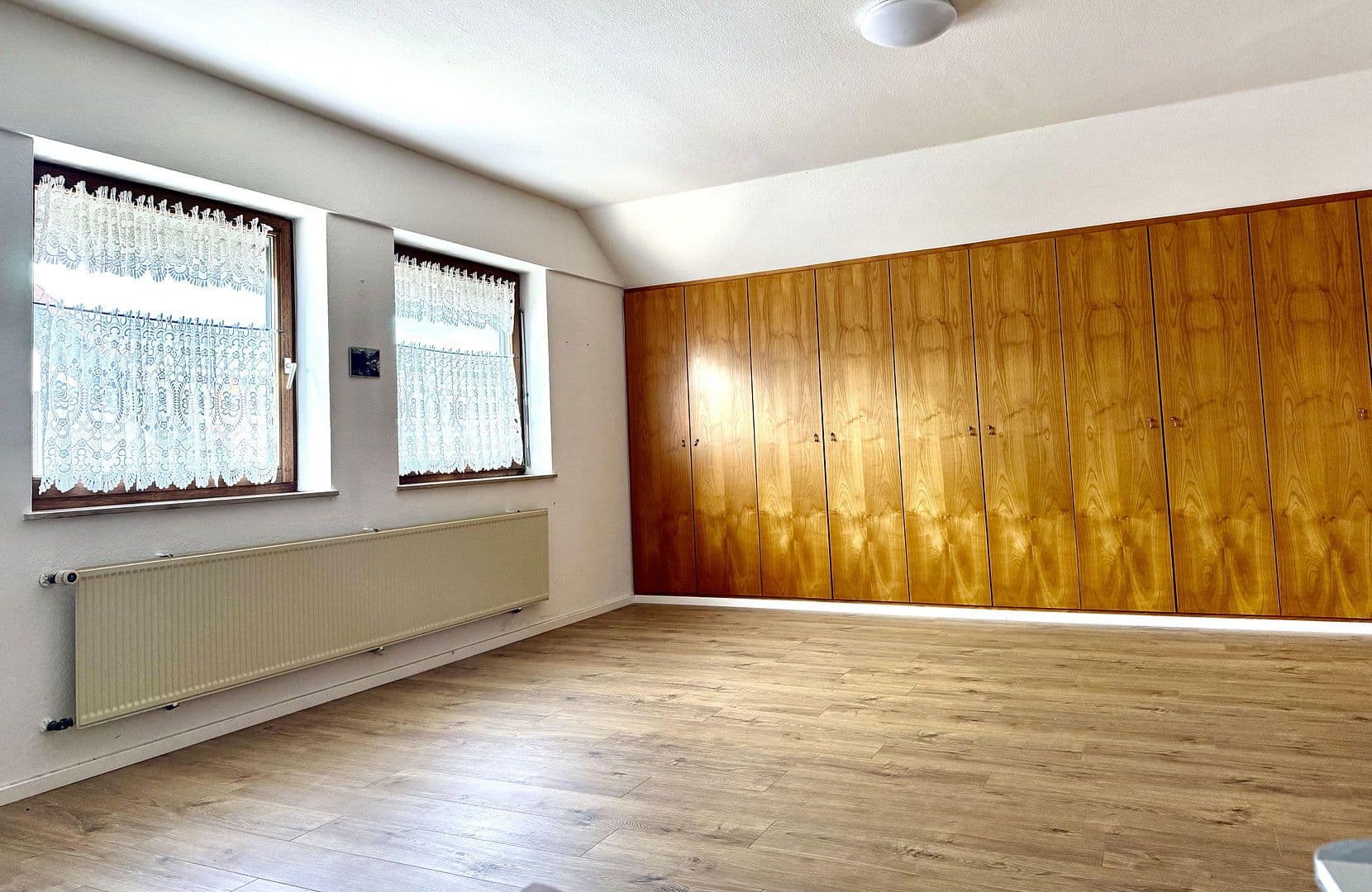 Prodej domu 168 m², pozemek 533 m², Bad Bergzabern, Porýní-Falc Prodej domu 168 m², pozemek 533 m², Bad Bergzabern, Porýní-Falc