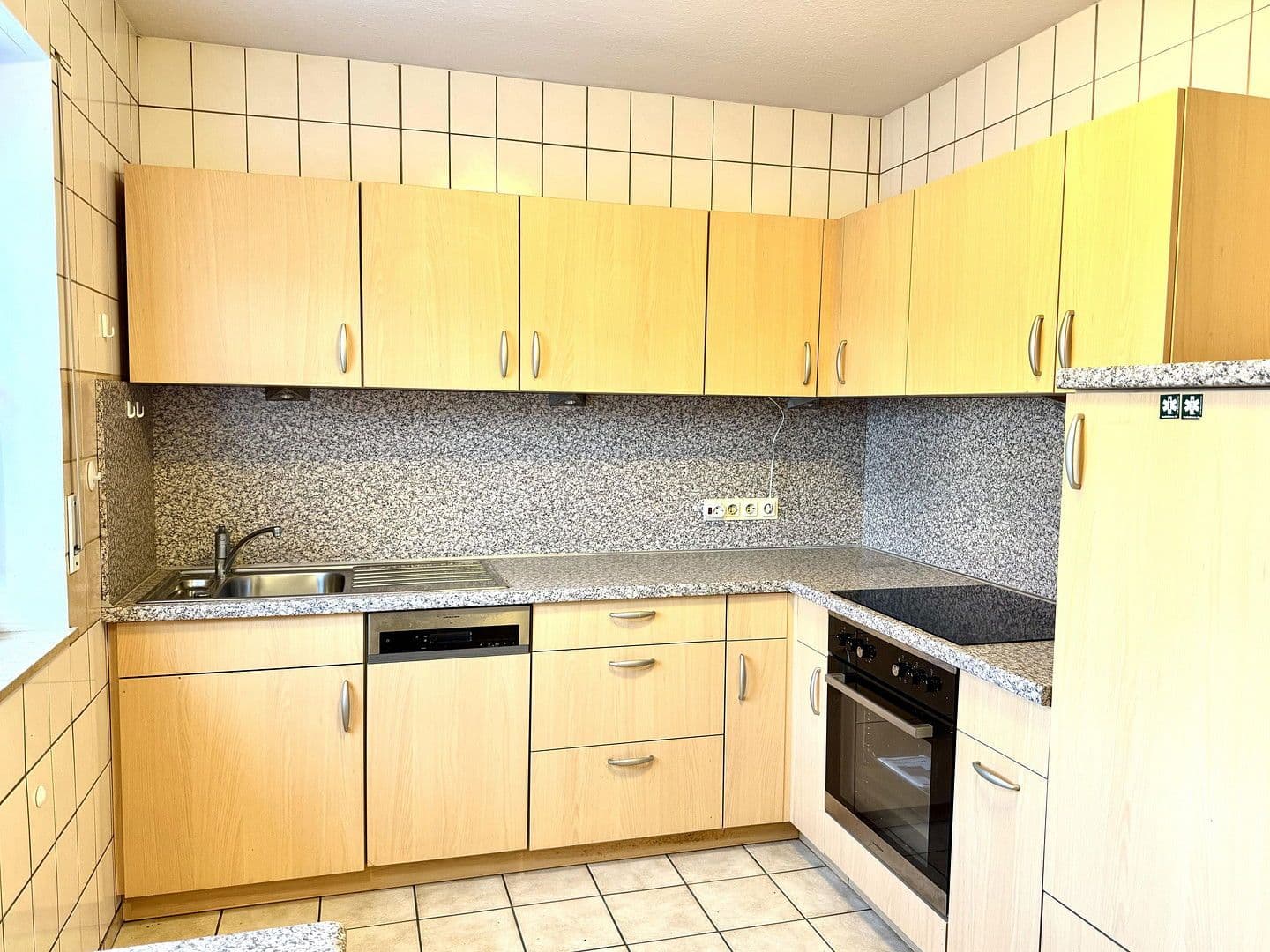 Prodej domu 168 m², pozemek 533 m², Bad Bergzabern, Porýní-Falc Prodej domu 168 m², pozemek 533 m², Bad Bergzabern, Porýní-Falc