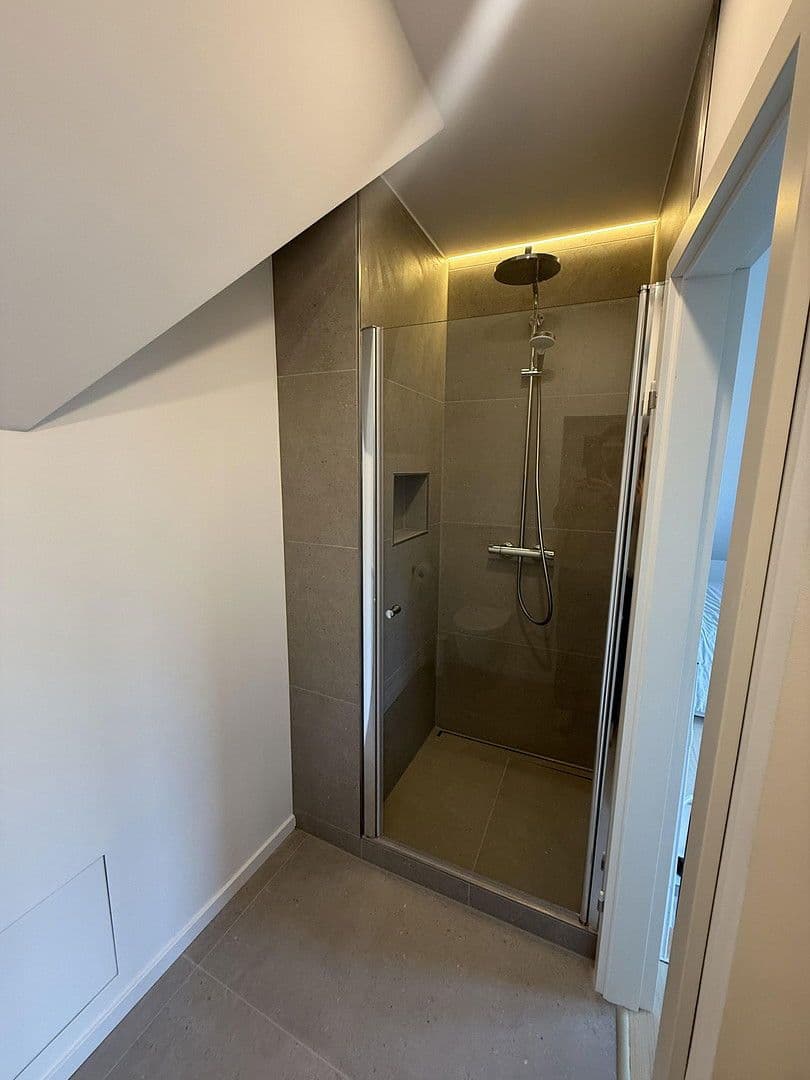 Prodej domu 145 m², pozemek 1.605 m², Bornheim, Severní Porýní-Vestfálsko Prodej domu 145 m², pozemek 1.605 m², Bornheim, Severní Porýní-Vestfálsko